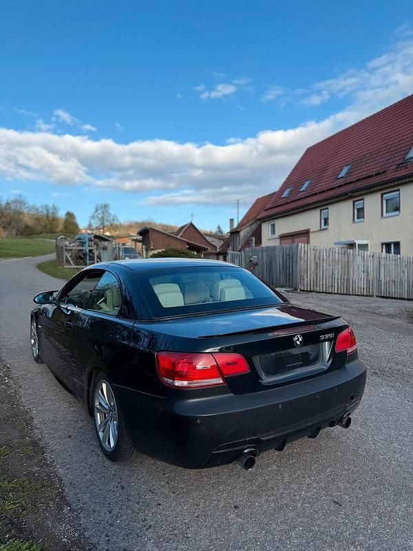 Gebraucht BMW 335 Cabriolet 306 PS (225 kW) 2007 Schwarz Cabrio