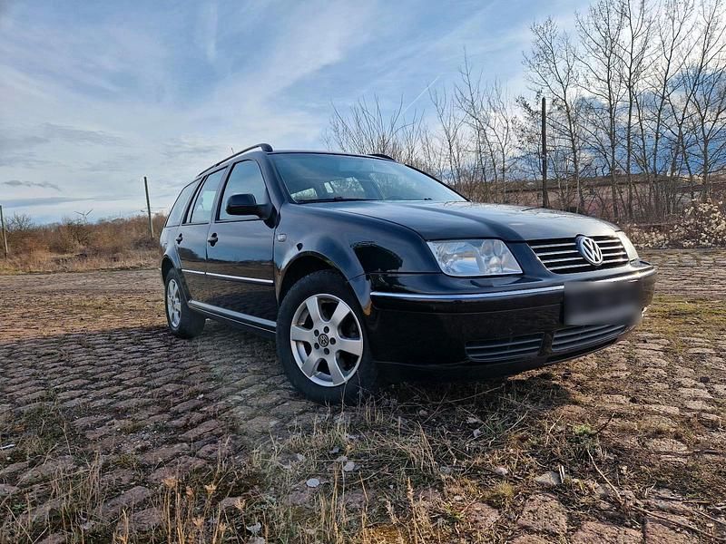 Gebraucht VW Bora 101 PS (74 kW) 2003 Schwarz Kombi