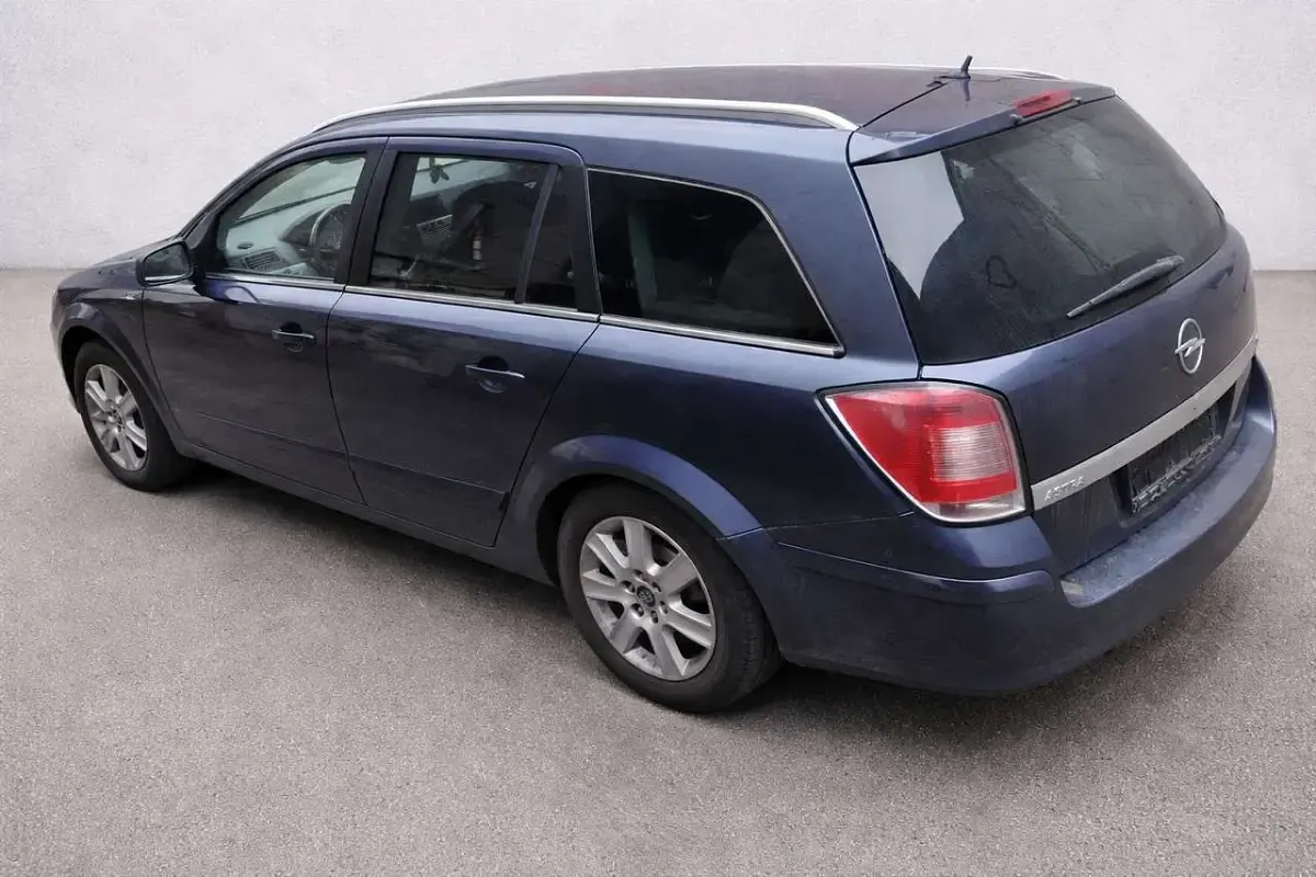 Gebraucht Opel Astra 140 PS (102 kW) 2008 Kombi