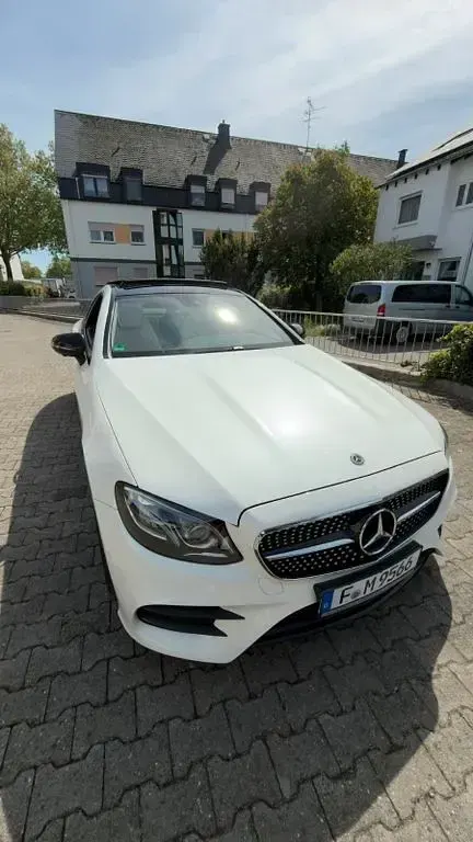 Gebraucht Mercedes E300 AMG line 245 PS (180 kW) 2017 Weiß Coupé