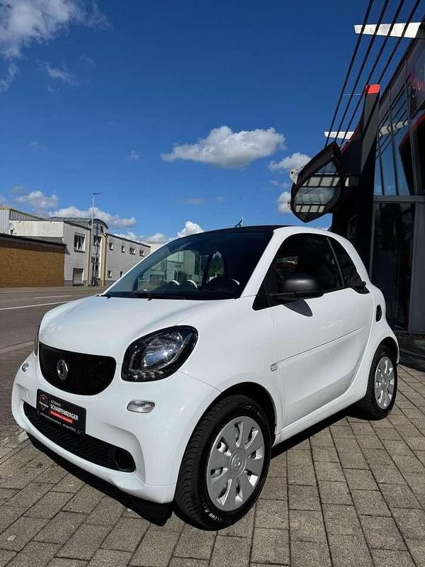 Liquid paper Gebraucht 2019 Smart ForTwo Coupé Kleinwagen | 9.900 € (Fairer Preis) - Bild 1/4
