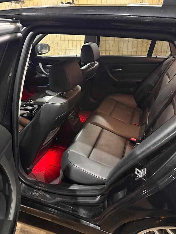 Gebraucht BMW 318 143 PS (105 kW) 2009 Kombi