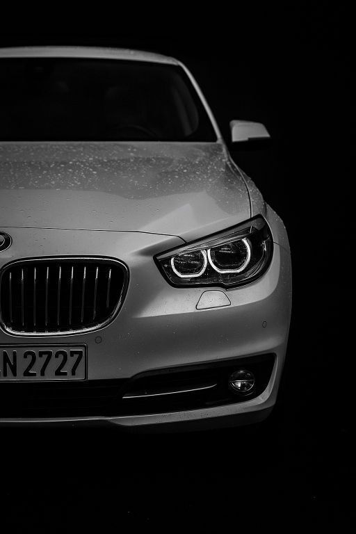 Weiß Gebraucht 2014 BMW 530 Gran Turismo Sport Line Limousine | 21.799 € - Bild 1/4