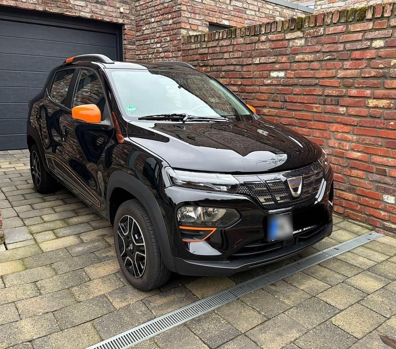 Gebraucht Dacia Spring Comfort Plus 33 kW (45 PS) 2022 Schwarz Kleinwagen
