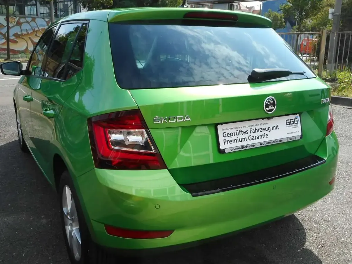 Gebraucht Skoda Fabia Style 110 PS (80 kW) 2019 Rallyegrün metallic Kleinwagen