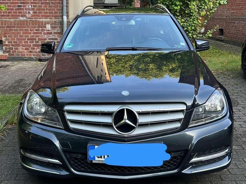 Schwarz Gebraucht 2012 Mercedes C200 Kombi | 6.500 € (Fairer Preis) - Bild 1/4
