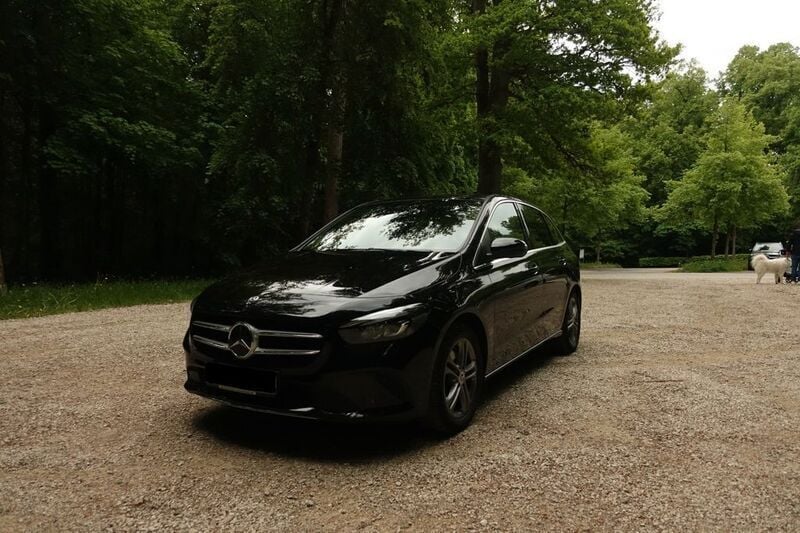 Schwarz Gebraucht 2019 Mercedes B220 Progressive Van / Kleinbus | 20.950 € (Guter Preis) - Bild 1/4