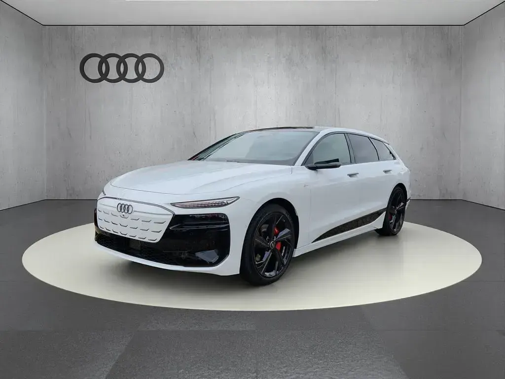 Gebraucht Audi A6 e-tron Ambiente 314 kW (428 PS) 2025 Gletscherweiß metallic Kombi