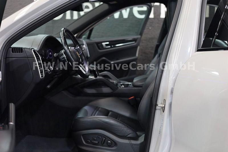 Gebraucht Porsche Cayenne 462 PS (339 kW) 2022 Grau SUV