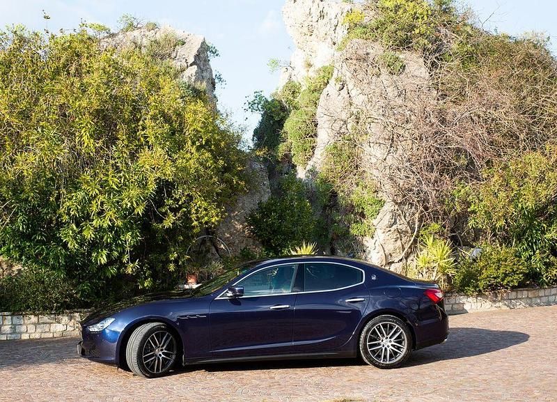 Blau Gebraucht 2015 Maserati Ghibli Coupé | 24.500 € (Fairer Preis) - Bild 1/4