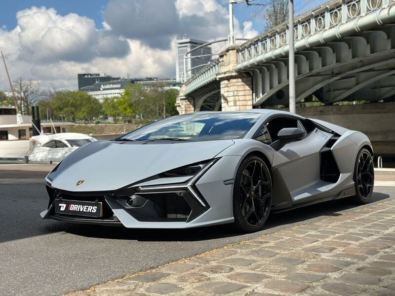 Grau Gebraucht 2024 Lamborghini Revuelto Coupé | 630.700 € (Superpreis) - Bild 1/4