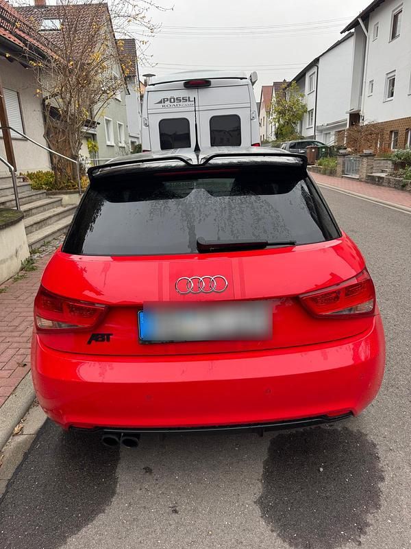 Gebraucht Audi A1 Advanced Plus 170 PS (125 kW) 2013 Rot Limousine