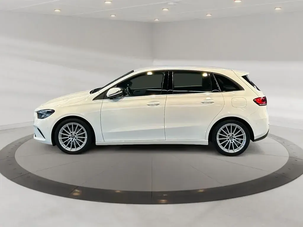 Gebraucht Mercedes B220 Style 190 PS (139 kW) 2019 Weiß Kleinwagen