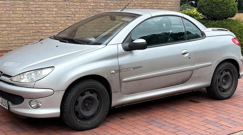 Silber Gebraucht 2005 Peugeot 206 CC Cabrio | 450 € (Superpreis) - Bild 1/1