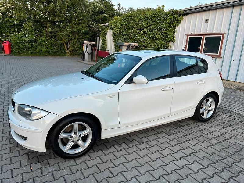 Weiß Gebraucht 2007 BMW 120 Kleinwagen | 4.000 € (Guter Preis) - Bild 1/4