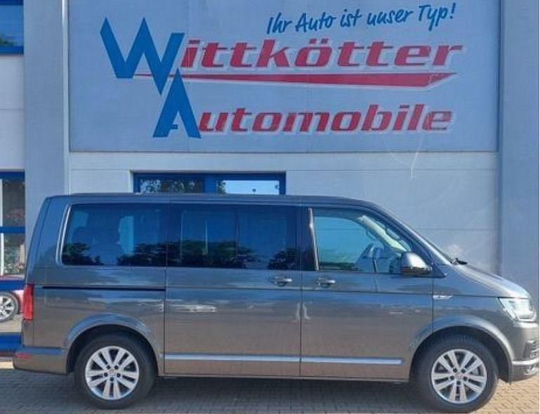 Grau Gebraucht 2017 VW Multivan Highline Van | 39.500 € (Teuer) - Bild 1/4