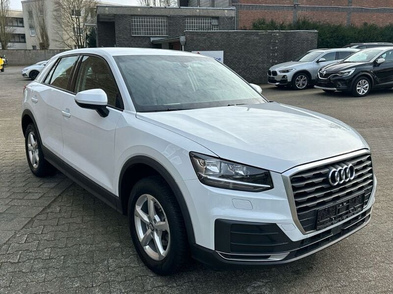 Weiß Gebraucht 2019 Audi Q2 SUV | 15.900 € (Guter Preis) - Bild 1/4