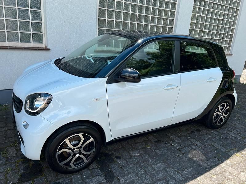 Second-hand Smart ForFour 71 CP (52 kW) 2015 Alb Hatchback
