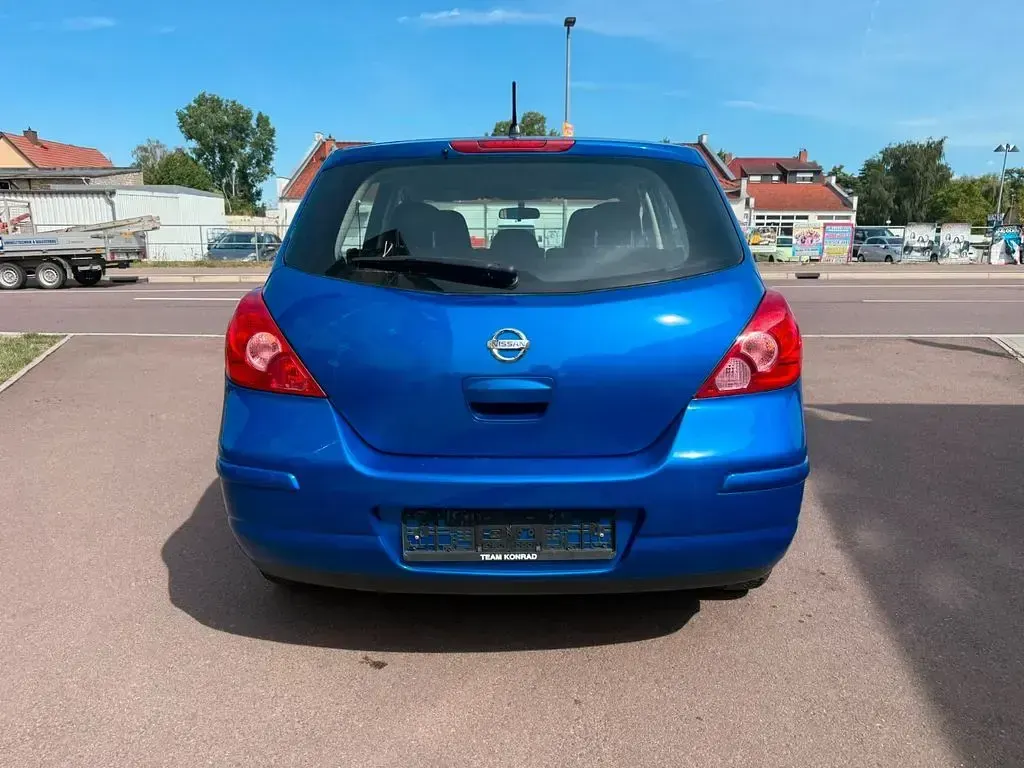 Gebraucht Nissan Tiida Tekna 110 PS (80 kW) 2011 Blau Limousine