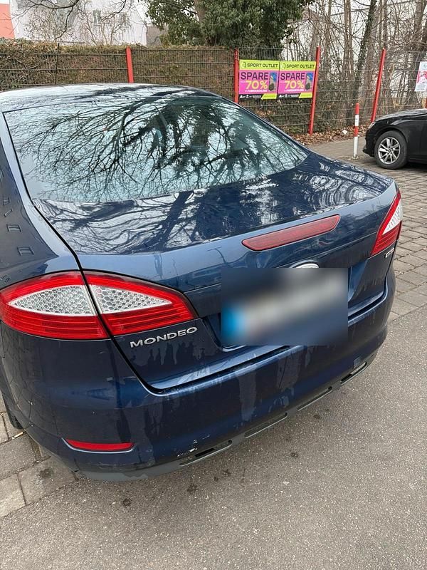 Usado Ford Mondeo 140 CV (102 kW) 2010 Azul Berlina