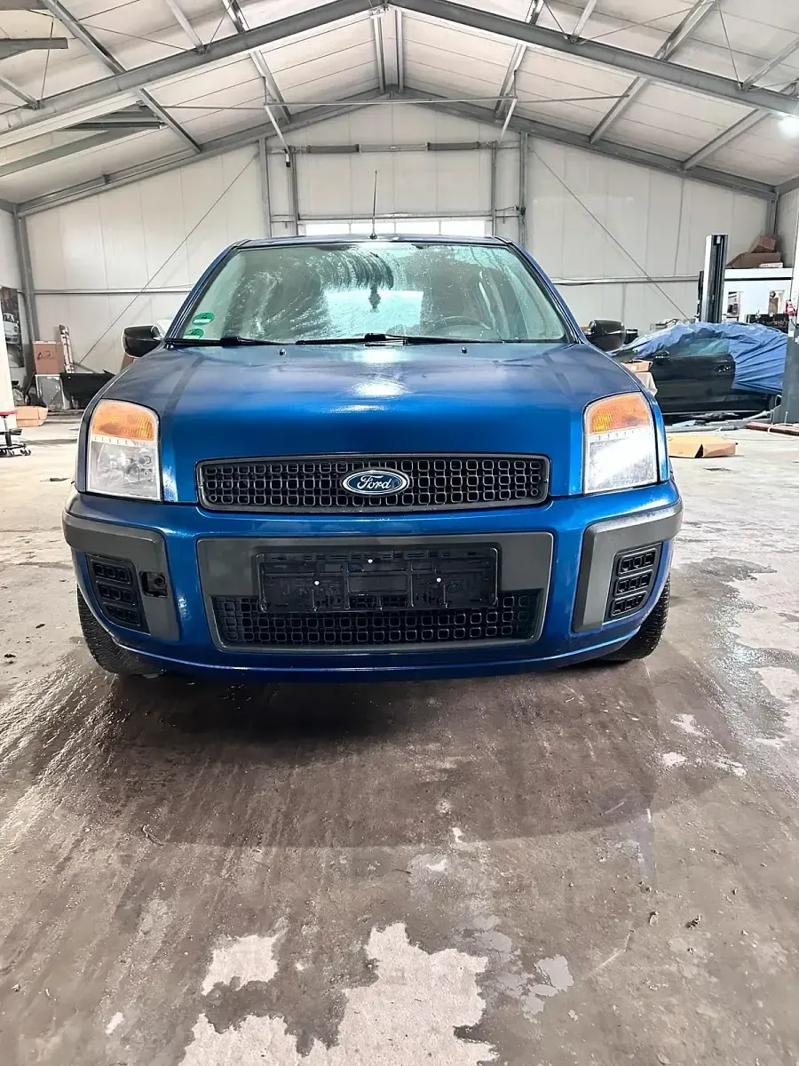 Second-hand Ford Fusion 2008 Albastru Hatchback