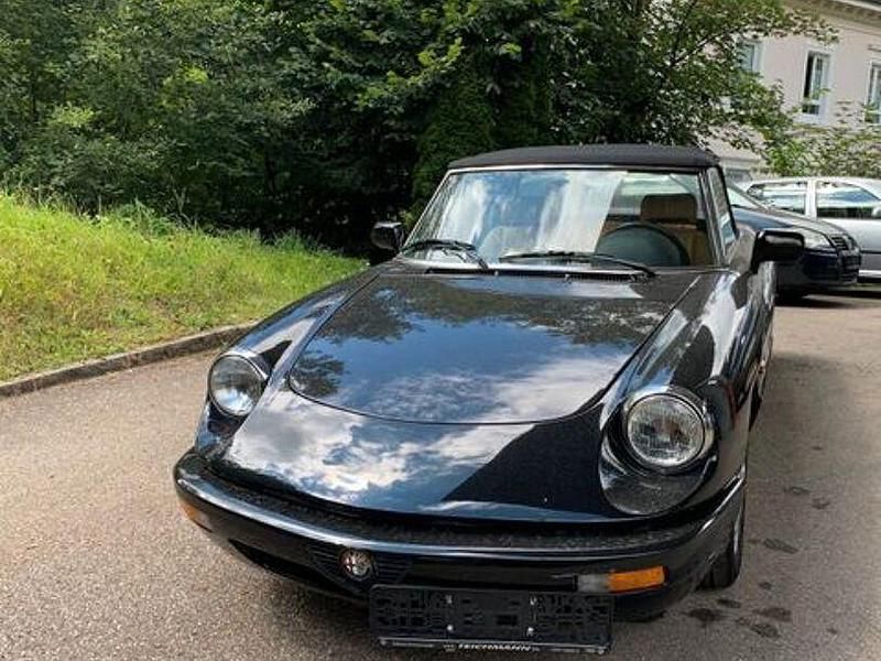 Gebraucht Alfa Romeo Spider 120 PS (88 kW) 1990 Schwarz Cabrio