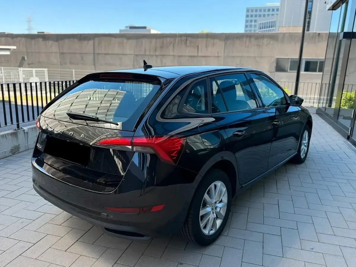 Gebraucht Skoda Scala Ambition 116 PS (85 kW) 2020 Schwarz Kleinwagen