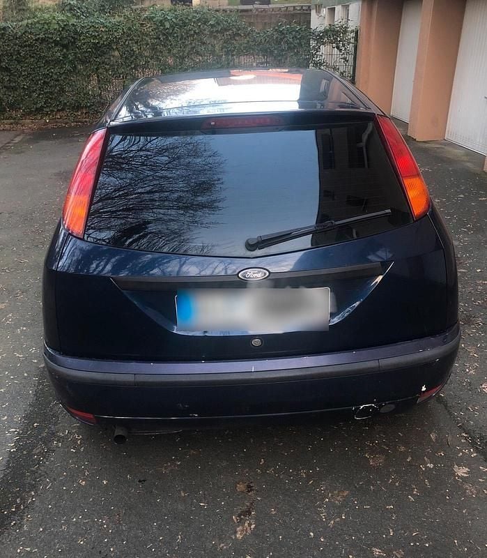Gebraucht Ford Focus 101 PS (74 kW) 2003 Blau Limousine