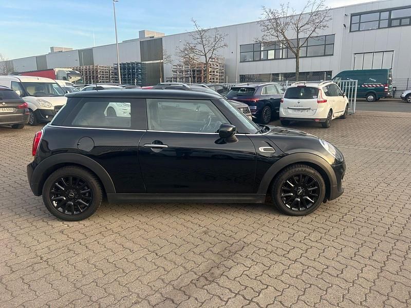 Second-hand Mini ONE 102 CP (75 kW) 2020 Negru Hatchback