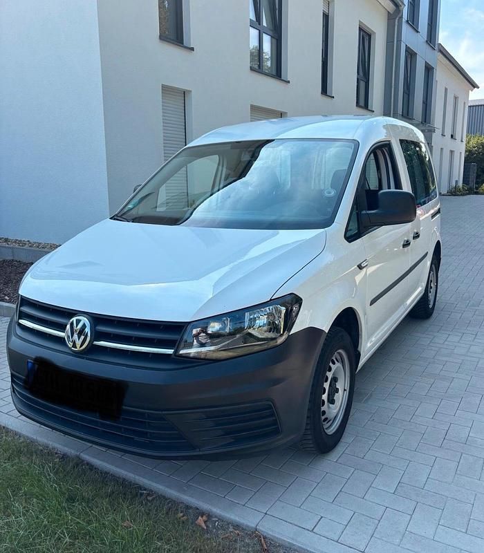 Weiß Gebraucht 2019 VW Caddy Van / Kleinbus | 8.900 € (Superpreis) - Bild 1/4