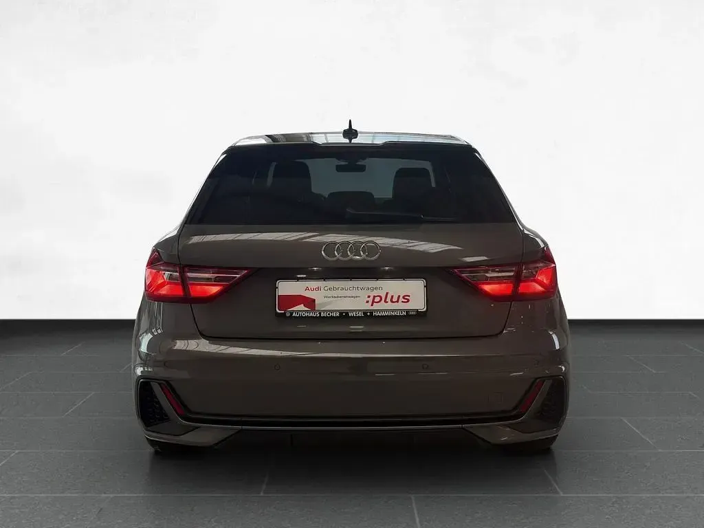 Gebraucht Audi A1 S-Line 116 PS (85 kW) 2025 Grau SUV