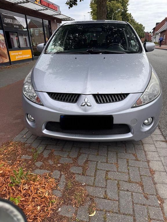 Silber Gebraucht 2007 Mitsubishi Grandis Intense Van / Kleinbus | 4.250 € - Bild 1/4