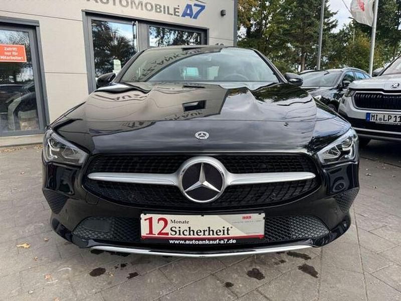 Gebraucht Mercedes CLA220 190 PS (139 kW) 2023 Schwarz Limousine
