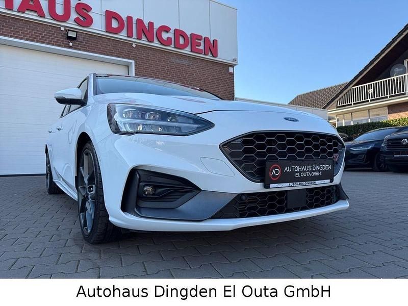 Gebraucht Ford Focus Performance Edition 280 PS (205 kW) 2021 Weiß Limousine