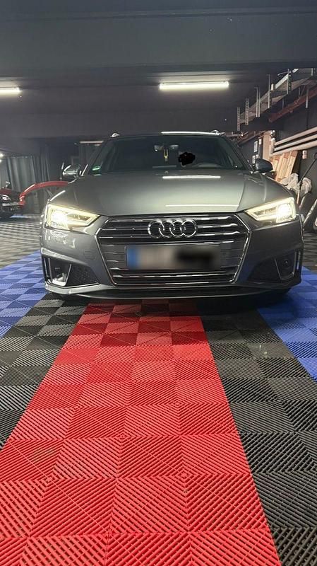 Gebraucht Audi A4 S-Line 245 PS (180 kW) 2019 Grau Kombi