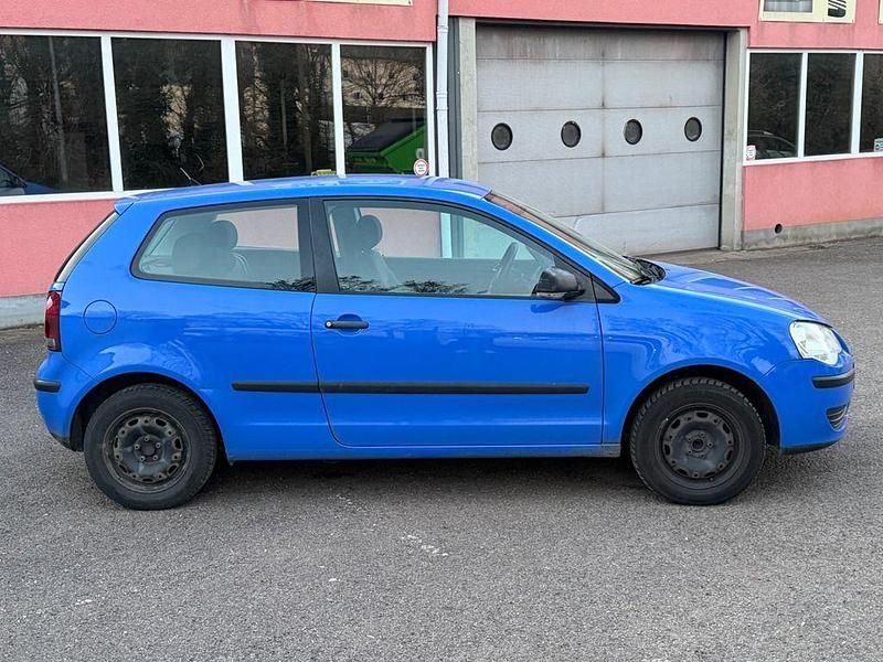 Gebraucht VW Polo Trendline 75 PS (55 kW) 2005 Blau Kleinwagen