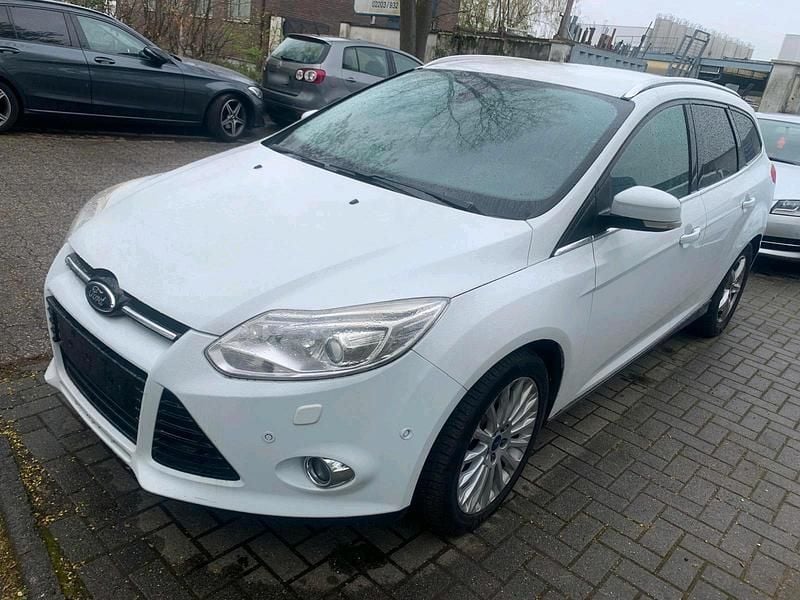 Gebraucht Ford Focus 140 PS (102 kW) 2012 Kombi