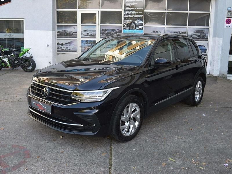 Schwarz Gebraucht 2022 VW Tiguan Active SUV | 22.450 € (Superpreis) - Bild 1/4