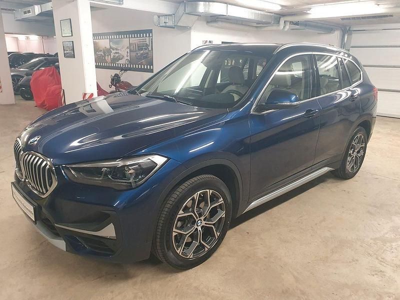Blau Gebraucht 2019 BMW X1 xLine SUV | 28.650 € (Fairer Preis) - Bild 1/4