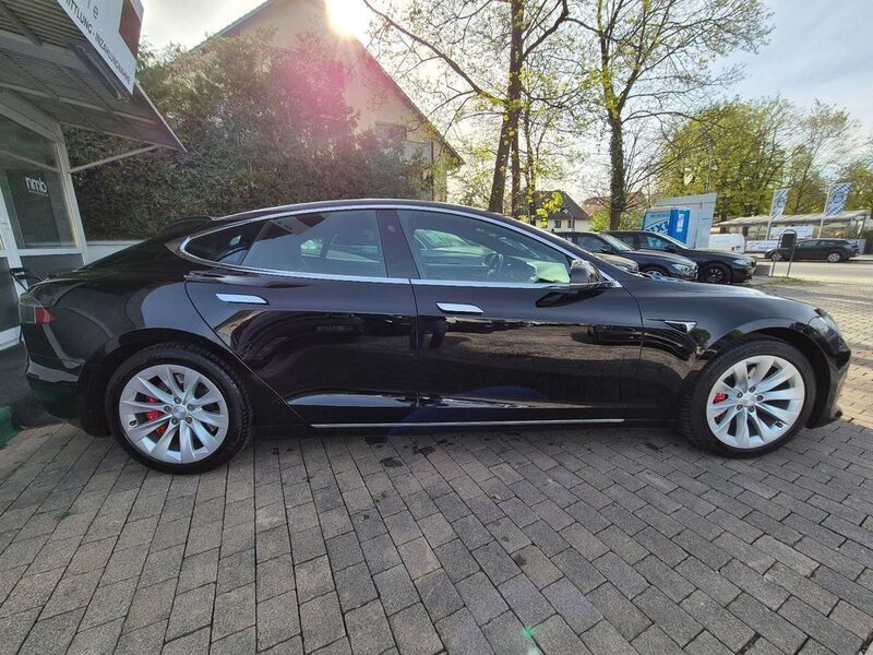 Second-hand Tesla Model S Performance 567 kW (772 CP) 2019 Negru Hatchback