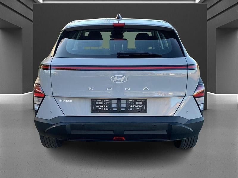 Gebraucht Hyundai Kona Pure 120 PS (88 kW) 2024 Grau SUV