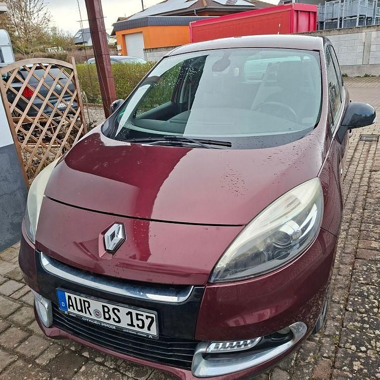 Gebraucht Renault Scénic III Bose Edition 131 PS (96 kW) 2013 Rot Van / Kleinbus