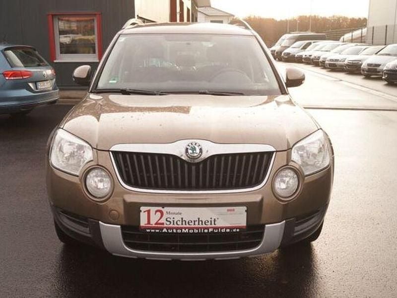 Gebraucht Skoda Yeti Active 110 PS (80 kW) 2012 Braun SUV