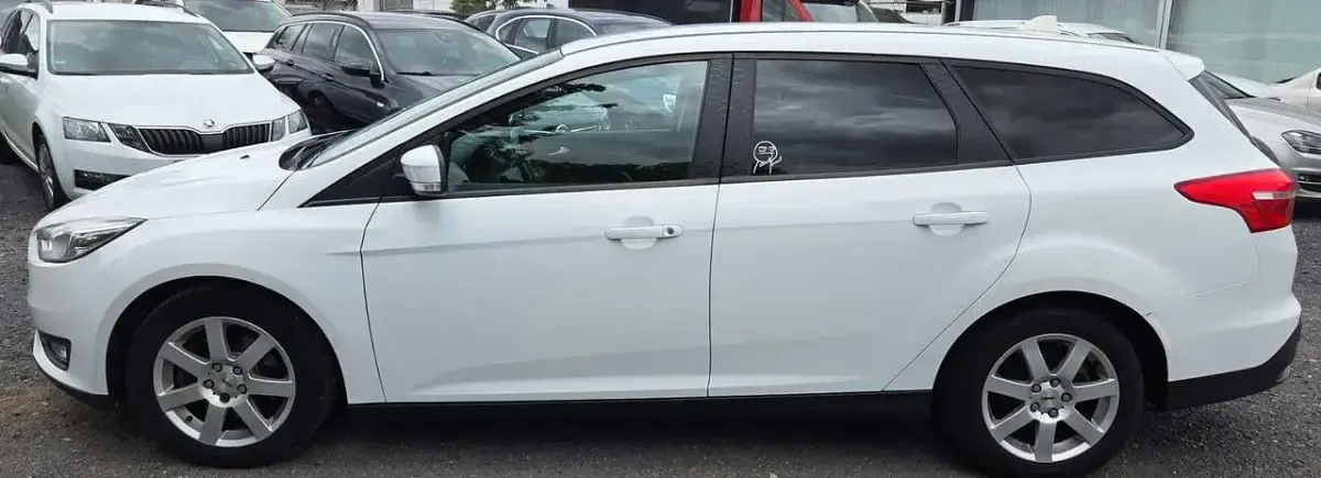Gebraucht Ford Focus Business Edition 150 PS (110 kW) 2015 Frozen white Kombi
