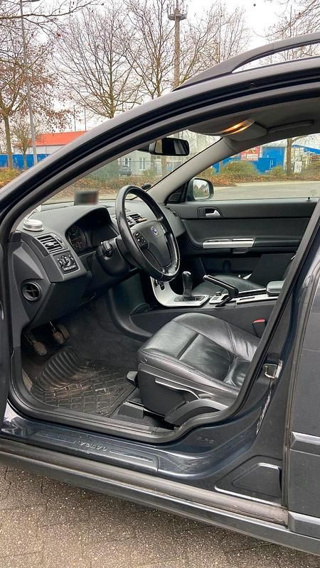 Gebraucht Volvo V50 109 PS (80 kW) 2010 Grau Kombi