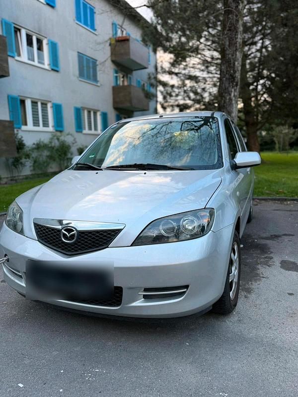 Usata Mazda 2 65 CV (47 kW) 2007 Argento Utilitaria