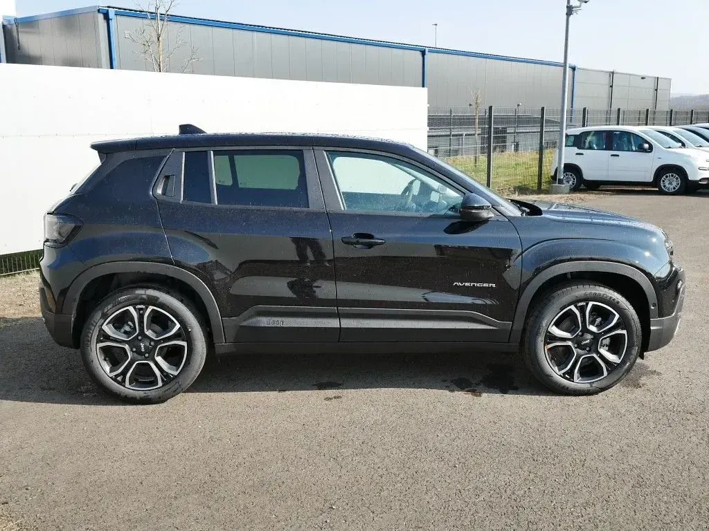 Ny Jeep Avenger Summit 110 HK (80 kW) 2025 Sort SUV