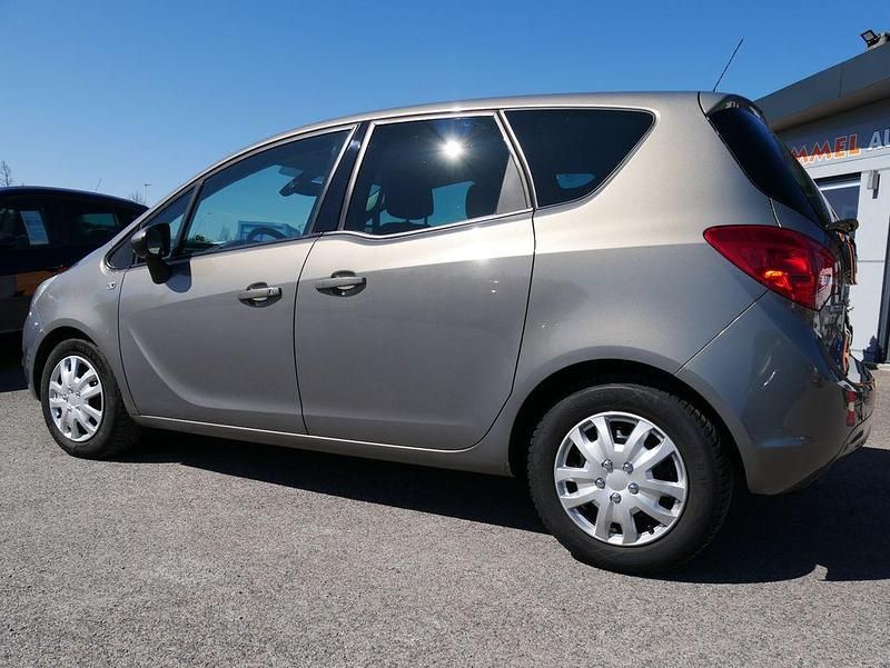 Gebraucht Opel Meriva 120 PS (88 kW) 2013 Grau Van / Kleinbus