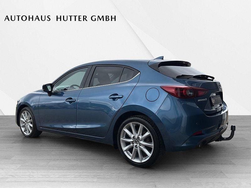 Second-hand Mazda 3 120 CP (88 kW) 2016 Albastru Berlinǎ