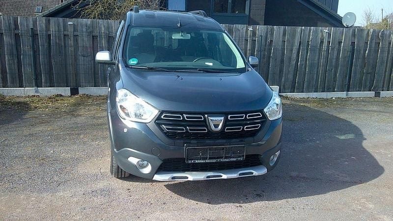 Gebraucht Dacia Dokker Stepway 116 PS (85 kW) 2019 Grau Van / Kleinbus